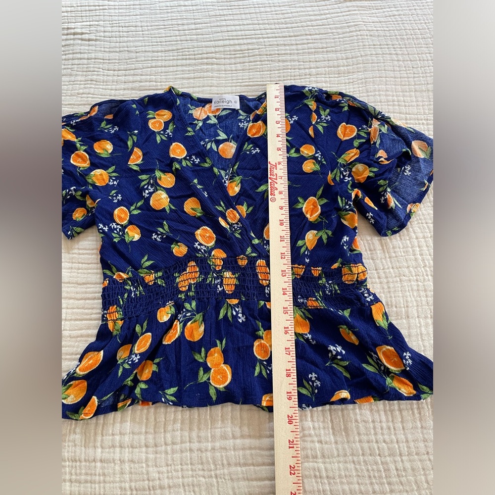 Kaileigh Faux Wrap Citrus Top - Size L - EUC - Picture 12 of 13